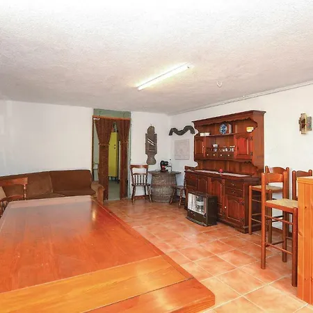 One-bedroom Holiday In *